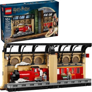 LEGO Harry Potter Book Nook: Hogwarts Express Building Set – Bedroom Shelf Decor for Boys, Girls, & Fans, Ages 10+ – Collectible Harry & Ron Minifigures – Birthday Gift Idea – 76450
