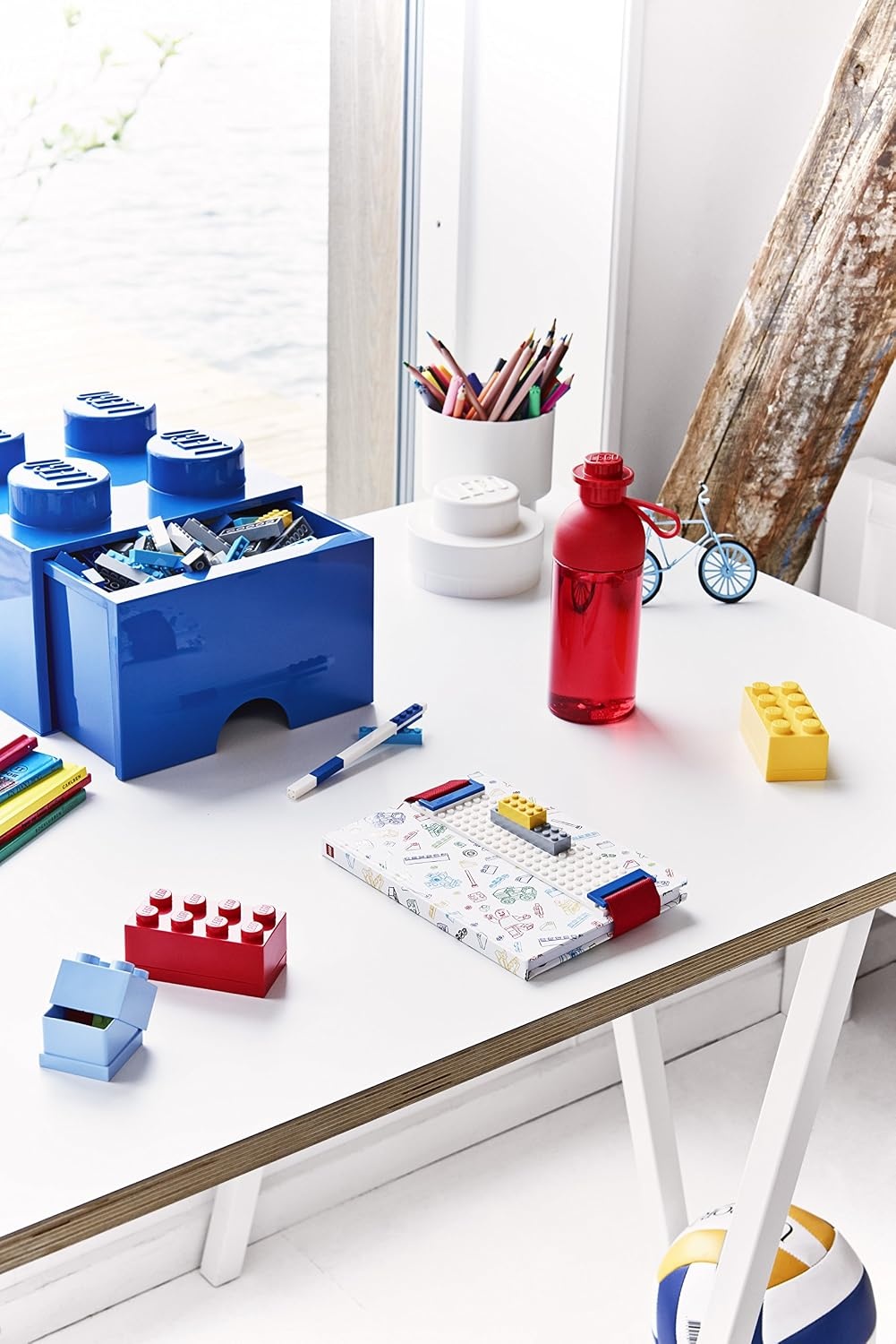 image:imageLEGO Hydration Water Bottle 500ml Transparent Blue Drinking Bottle for Toddlers Dishwasher Safe Reusable Sports CanBright Red