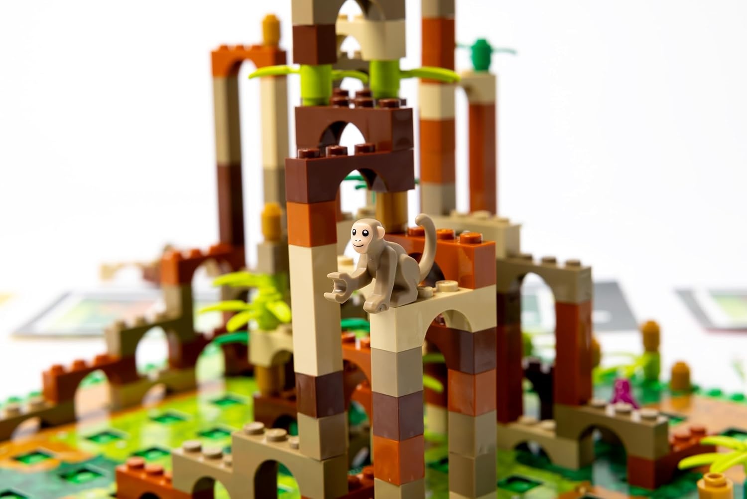 image:imageAsmodee Monkey Palace A LEGO Board Game Family Game German